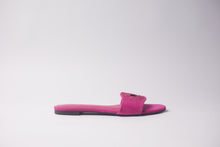 Load image into Gallery viewer, INI - Berry inspired slippers for ladies. Very comfortable and stylish, featuring crystal accessories. 
Can be worn for picnics, vacations, lunch and casual hangouts. Shipping worldwide from Ghana to UK, USA, Africa etc.