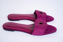 Load image into Gallery viewer, INI - Berry inspired slippers for ladies.
Very comfortable and stylish, featuring crystal accessories.
Can be worn for picnics, vacations, lunch and casual hangouts. Shipping worldwide from Ghana to UK, USA, Africa etc.