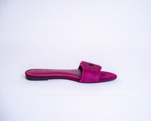 Load image into Gallery viewer, INI - Berry inspired slippers for ladies.
Very comfortable and stylish, featuring crystal accessories.
Can be worn for picnics, vacations, lunch and casual hangouts. Shipping worldwide from Ghana to UK, USA, Africa etc.