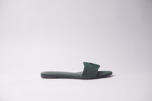 Load image into Gallery viewer, INI - Berry inspired slippers for ladies.
Very comfortable and stylish, featuring crystal accessories.
Can be worn for picnics, vacations, lunch and casual hangouts. Shipping worldwide from Ghana to UK, USA, Africa etc.