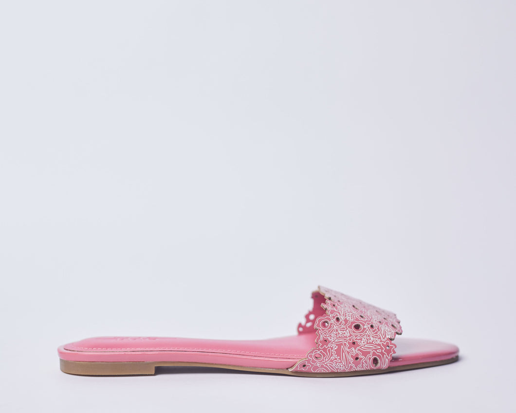 LAMISI - Floral inspired slippers for ladies. Very stylish,featuring a laser-cut upper. Can be worn for vacation, lunch and casual hangouts. Shipping worldwide from Ghana to UK, USA, Africa etc